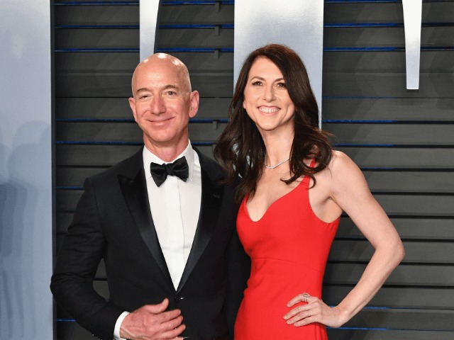 Экс-жена Джеффа Безоса раздала на благотворительность $ 4,2 миллиарда за 4 месяца