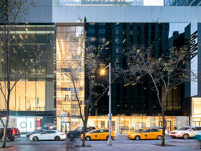 Музей MoMa відкрив виставку робіт художників — українців за походженням