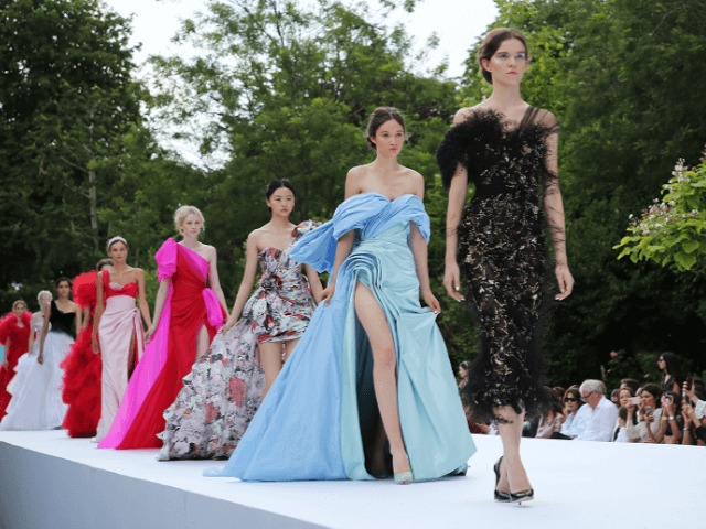 Кутюрную коллекцию Ralph & Russo покажут онлайн