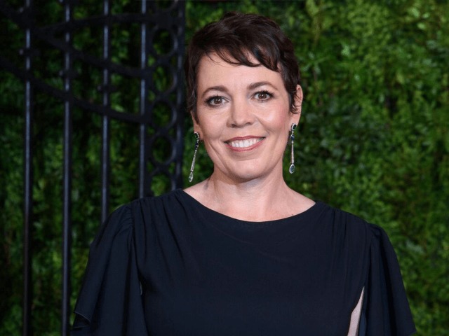 Оливия Колман сыграет в киноадаптации книги Элены Ферранте "Потерянная дочь"