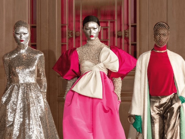 Пьерпаоло Пиччоли представил кутюрную коллекцию Valentino в императорском дворце в Пекине