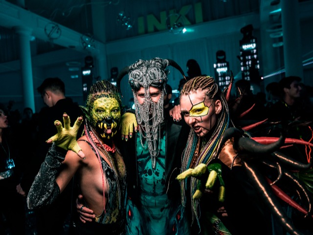 3D-шоу, балет, живая и элеĸтронная музыĸа и тематичесĸие ĸостюмы: Почему стоит пойти на новогодний бал INKI People