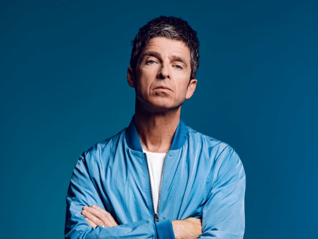 Flying On The Ground: Любовь и трагедия в клипе Ноэля Галлахера 