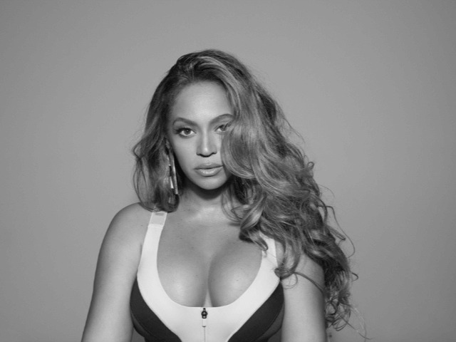 Бейонсе выпустит серию домашних видеотренировок