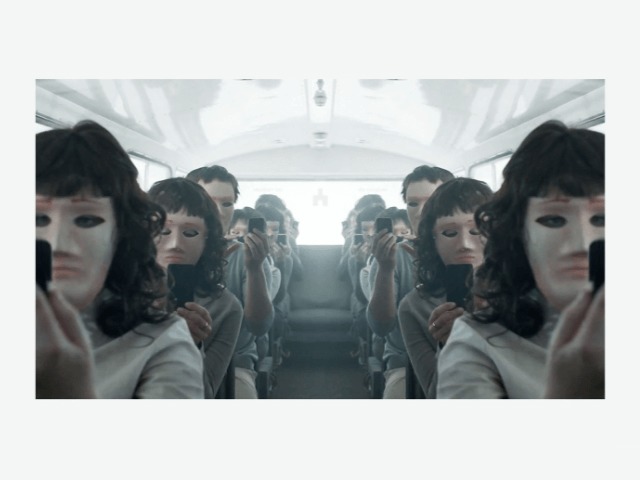 Исследование: Люди тратят на гаджеты 34 года жизни