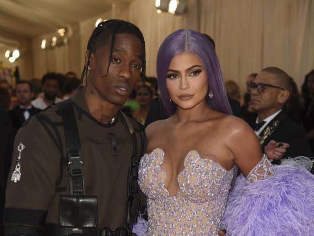 У сына Кайли Дженнер и Трэвиса Скотта есть второе имя, и оно очень трогательное