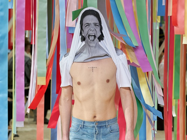 Сарказм над метавселенной в новой мужской коллекции Loewe осень-зима 2022/2023