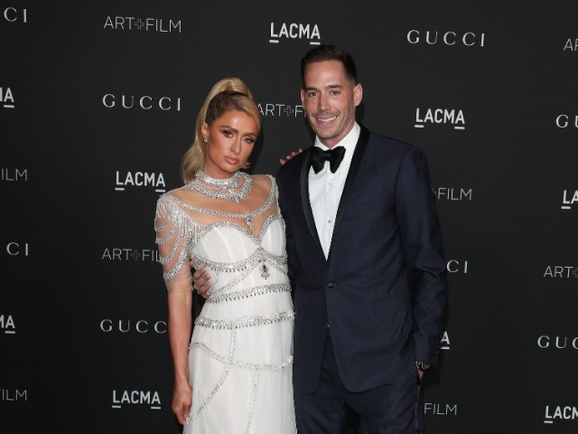 Это официально: Пэрис Хилтон вышла замуж в подвенечном платье Oscar de la Renta