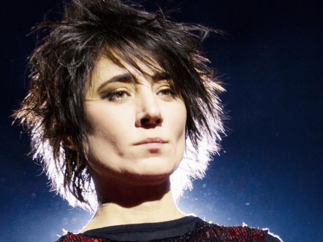 Песня дня: Новый трек Земфиры, написанный к фильму Ренаты Литвиновой 