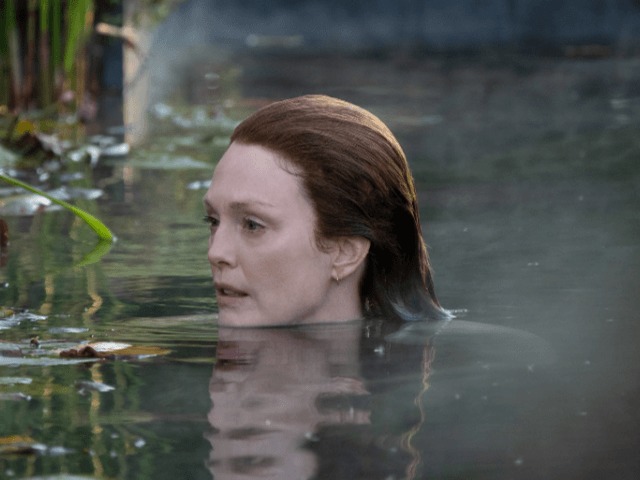 Первые кадры: Джулианна Мур в сериале "История Лизи" по мотивам книги Стивена Кинга