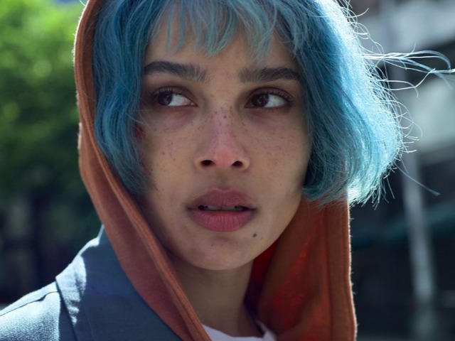 Смотрите: Трейлер "Кими" — фильма о загадочном убийстве и влиянии технологий с Зои Кравиц