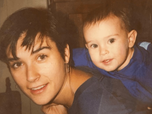 Семейные фото: Румер Уиллис поздравила Деми Мур с днем рождения