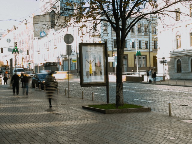 Spilne Art организовали уличную выставку с оригиналами картин молодых художников