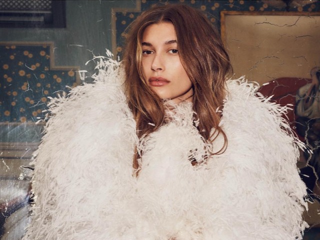 Браслет с 9-каратным опалом и Хейли Бибер в новой рекламной кампании Tiffany & Co.