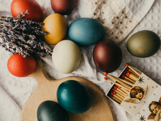 Родинне тепло: Львів’яни запрошують переселенців відсвяткувати Великдень разом