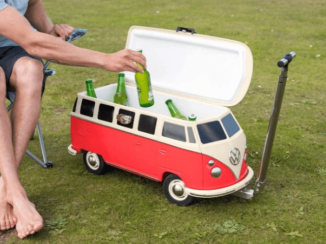 Вещь дня: Портативный холодильник в виде культового минивэна Volkswagen