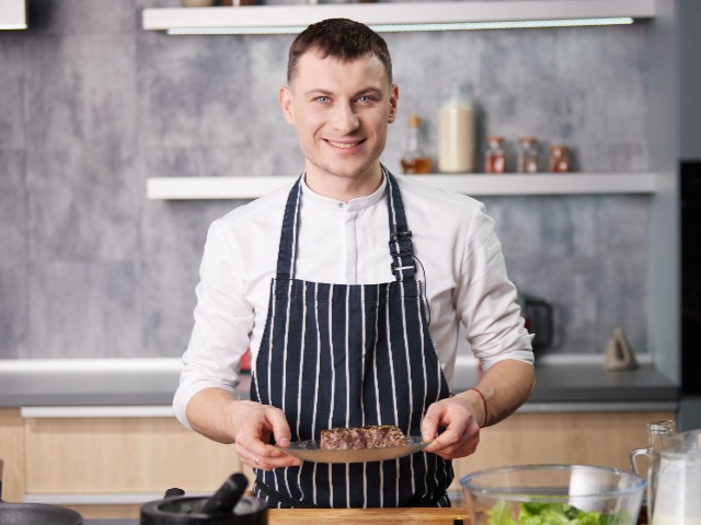 От шефа: Готовим вителло тоннато по авторскому рецепту Андрея Мацюты