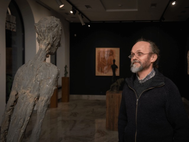 Художник Александр Сухолит об искусстве, сакральном процессе создания работ и женщинах 