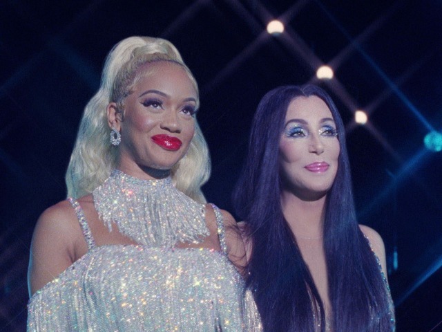 Шер снялась в новой рекламной кампании Mac