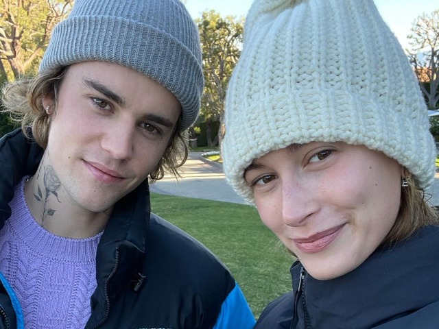 Джастин Бибер поздравил свою супругу Хейли с днем рождения серией архивных фото