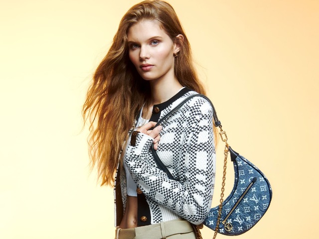 Машина времени: Louis Vuitton выпустили джинсовые сумки в стиле нулевых