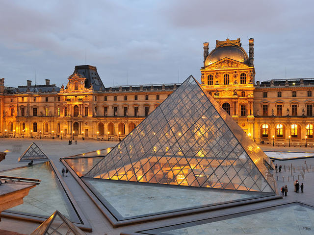 В Лувре обучат мигрантов на экскурсоводов и кураторов