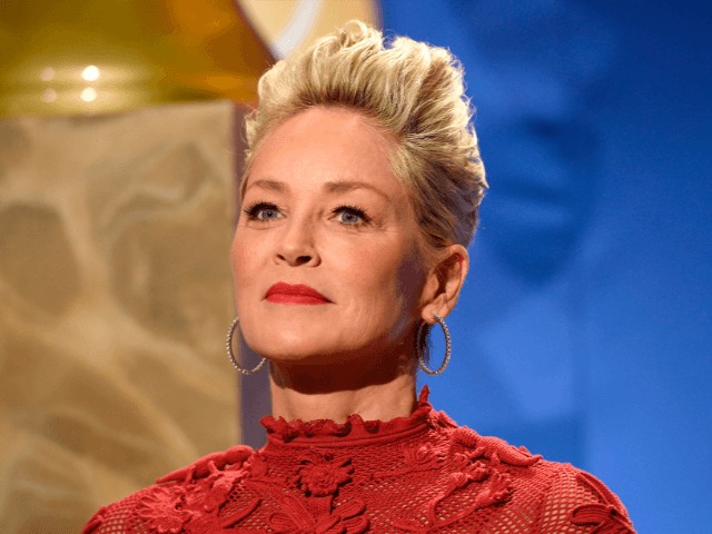 Сестра Шэрон Стоун в тяжелом состоянии. Причина — COVID-19