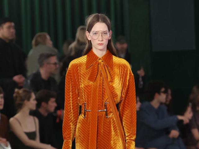 Не лише на свята: як стилізувати оксамит у повсякденних образах