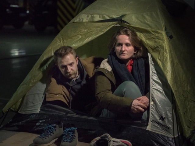 "Жителі Києва": Дивіться серію портретів людей, які залишилися у столиці