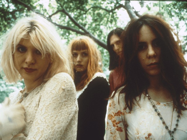 Кортни Лав намекнула на воссоединение своей рок-группы Hole, распавшейся в 2012-м году