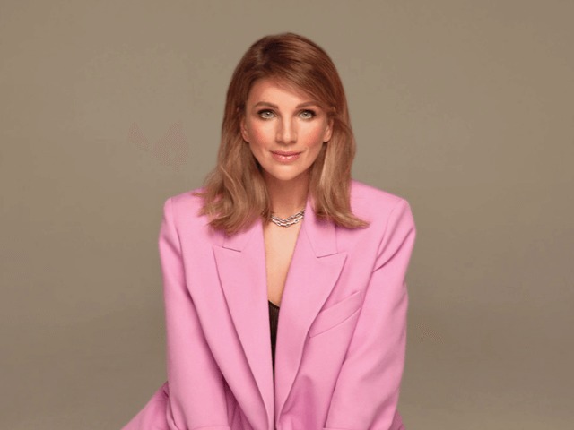 Бьюти-тьюториал Кати Сильченко: Как быстро сделать укладку на каждый день