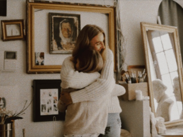 Даша Кацурина, Ксения Шнайдер и Алена Гудкова в проекте о красоте глазами мамы и ребенка