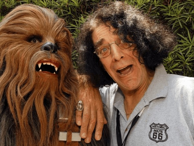 Умер Питер Мейхью — исполнитель роли Чубакки в "Звездных войнах"