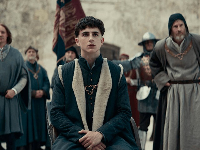 Смотрите: Первый образ Тимоти Шаламе в роли короля