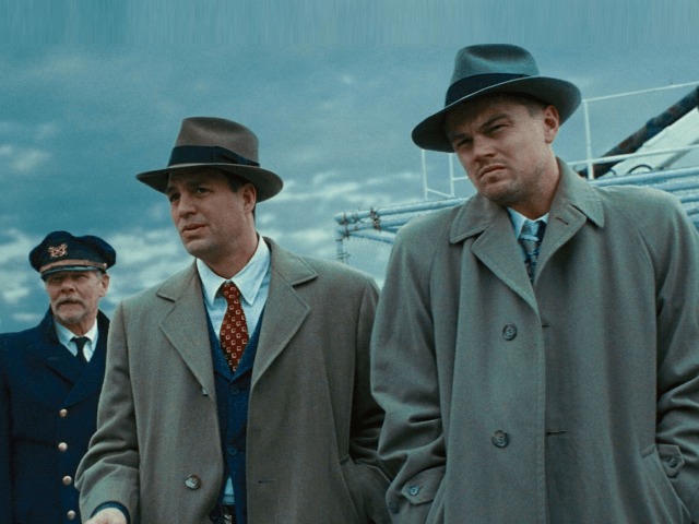 Что смотреть на карантине: Топ-5 триллеров и детективов