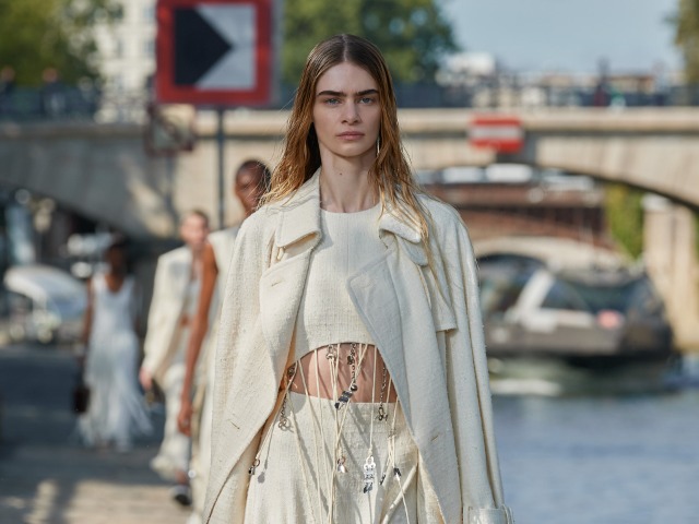 Гендерное равенство, разнообразие и еще четыре пункта: Chloé представили новую социальную программу