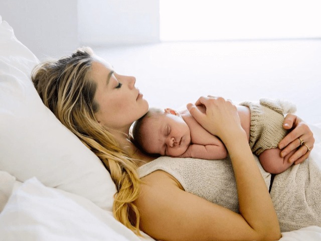 Эмбер Херд впервые стала мамой