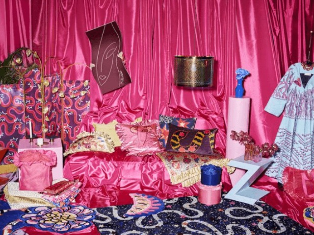 Дизайнер Зандра Роудс создала коллекцию для IКЕА. Она кардинально отличается от остального ассортимента