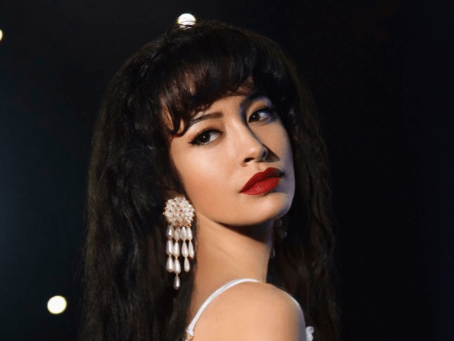 Netflix опубликовали трейлер байопика о "королеве техано" — певице Селене