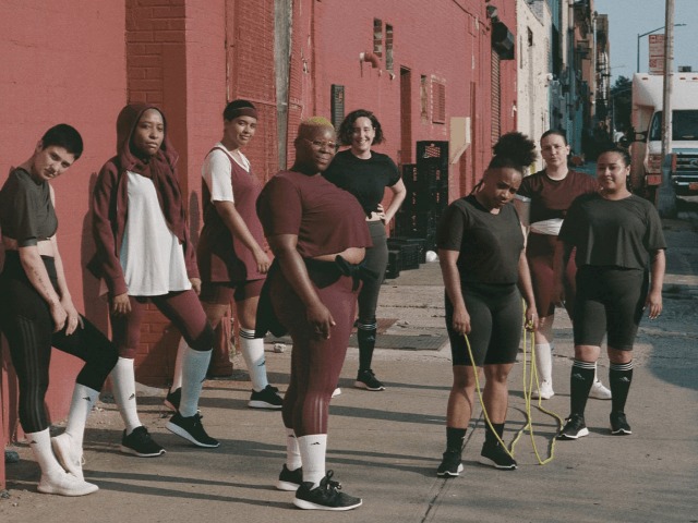 Adidas выпустили инклюзивную коллекцию спортивной одежды 