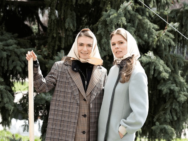 Українські інфлюенсери висадили дерева та квіти біля Національного музею історії України 