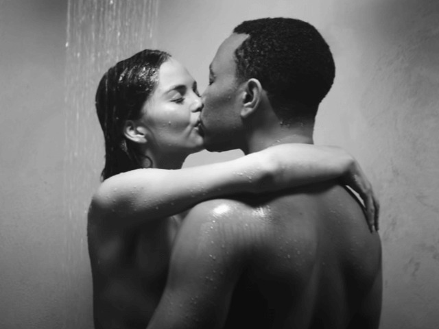 Романтический ролик: Крисси Тейген опубликовала видео свидания с Джоном Леджендом