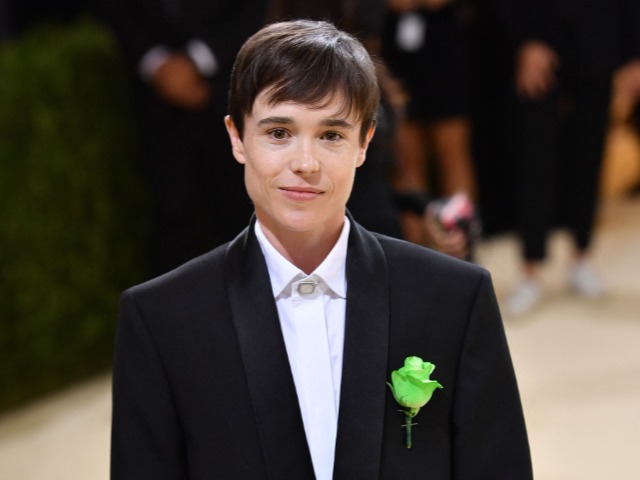 Актёр Эллиот Пейдж выставил первое фото после операции по удалению груди