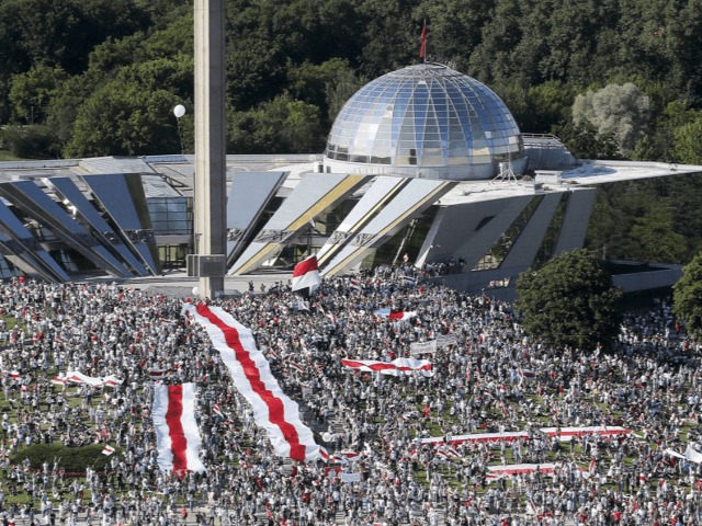 Как это было: 200-тысячный мирный "Марш свободы" против диктатуры Лукашенко