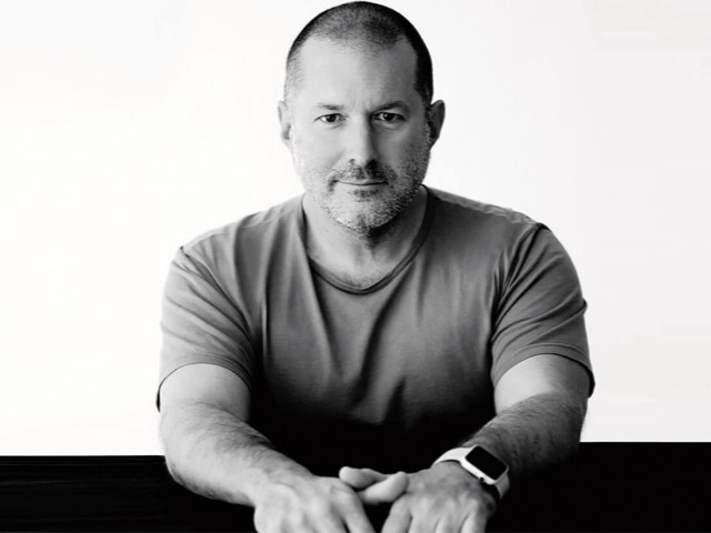 Бывший главный дизайнер Apple Джонни Айв подписал контракт с Ferrari 