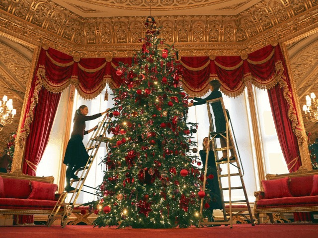 Резиденция королевы: Как украсили Виндзорский замок к Рождеству