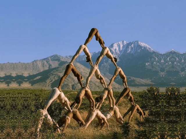 Исследование: В какой позе лучше всего фотографироваться