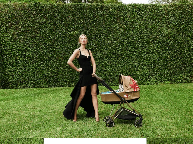 Супермодель Каролина Куркова приняла участие в создании коллекции для бренда детских колясок Cybex