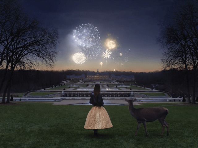 Celine посвятили коллекцию поэтам-декадентам и провели показ в Версальских садах