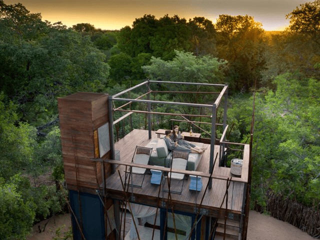 Что внутри: Домик на дереве посреди заповедника в Африке